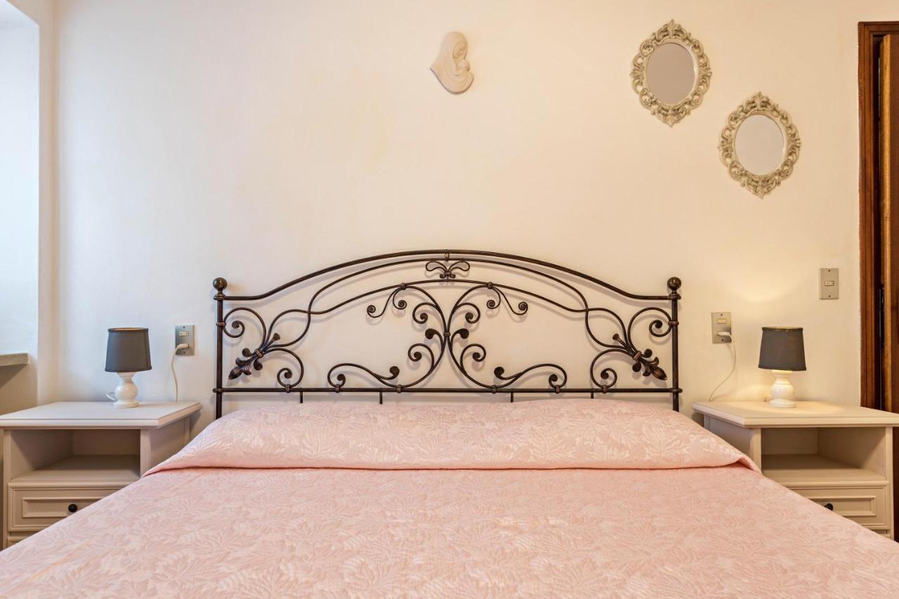 Lola Home Brenzone Luaran gambar